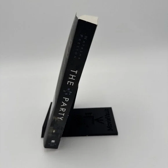 The Party - paperback Preston, Natasha - Picture 5 of 6